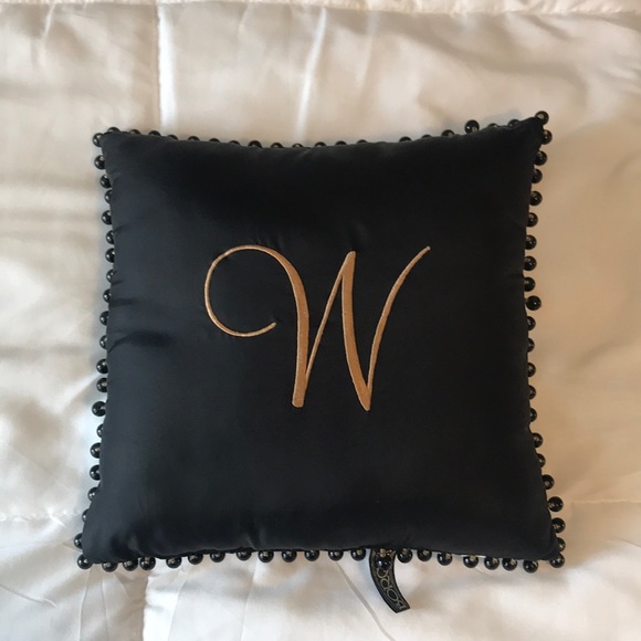 Accents W Pillow Poshmark